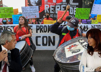 Control de los planes sociales: se viene la pelea por la caja