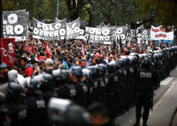 Remarcaron que la discusión por los planes sociales “es cotillón”