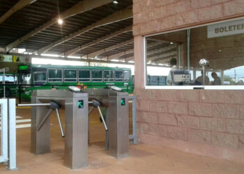 Miles de usuarios perjudicados por el cierre nocturno de las estaciones de transferencia