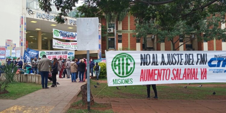 Trabajadores de la salud siguen reclamando recomposición salarial