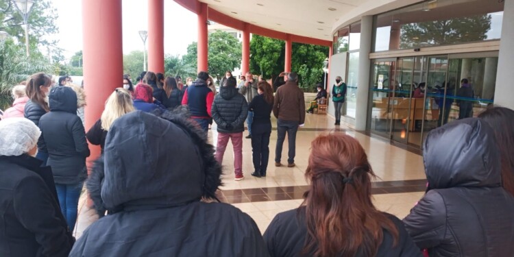Trabajadores de la salud siguen reclamando recomposición salarial