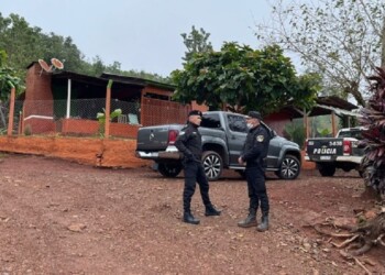 Maniataron a cinco personas y robaron 300 mil pesos y un vehículo