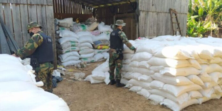 COMERCIO ILEGAL. La actividad deja millonarias ganancias y la infraestructura se ha multiplicado en los últimos meses.