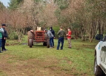 Recuperaron un tractor robado en un campo de Santa María