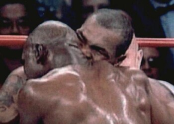 Se cumplen 28 años del mordisco en la oreja de Tyson a Holyfield en plena pelea