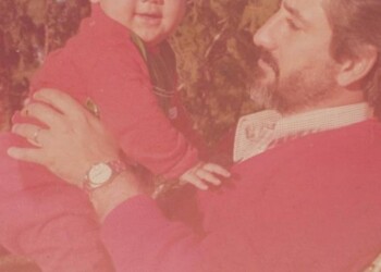 En los brazos de papá