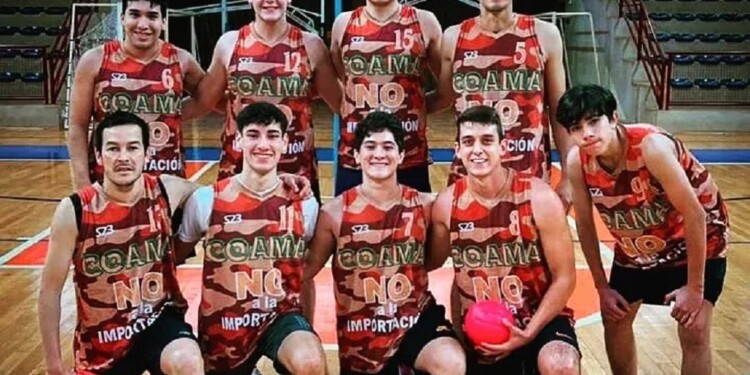 PRESENCIA. Gran parte de la base de Misiones tiene a jugadores de UCDE.