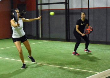 Pádel: casi 90 parejas femeninas en el torneo del DEFEMI