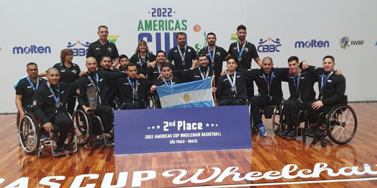 CON LA DE PLATA. El equipo argentino finalizó segundo en San Pablo.