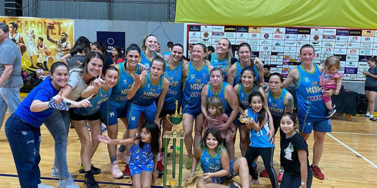 MUCHO PARA FESTEJAR. Club Médico dio vuelta la serie final y se consagró en Eldorado frente a Papel Misionero.