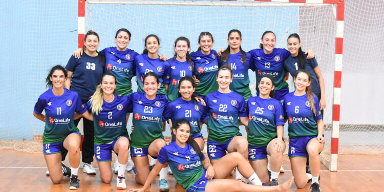 HAY EQUIPO. Parte del plantel femenino de Posadas Sporting Club.