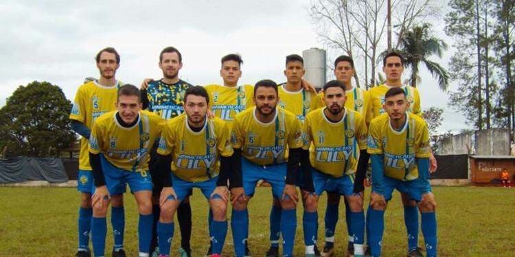 Leoni aplastó a Atlético Demisiones (Foto gentileza A. Fernández)