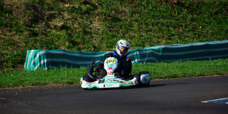 A TODO VAPOR. Witzke, oriundo de Garuhapé, se quedó con la pole en Cajeros Promocional. Hoy irá por la final. (Foto gentileza D. Recktor. prensa FeMAD)