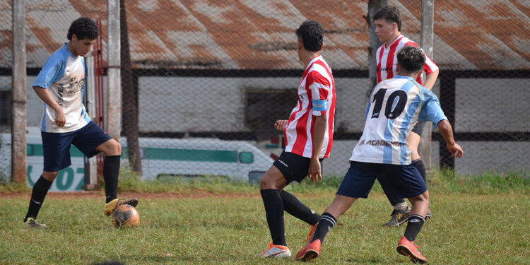 A LA FINAL. Los chicos de Racing representarán a la Liga Regional (gentileza RGOF)