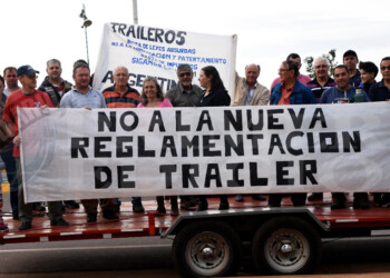 Propietarios de tráileres siguen con su reclamo y sin respuesta alguna