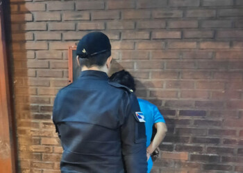 Furia en la terminal: un detenido por daños y robo