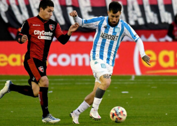 Newell’s igualó con Racing y sigue puntero