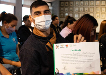 La Escuela Municipal de Guardavidas entregó títulos a 78 graduados