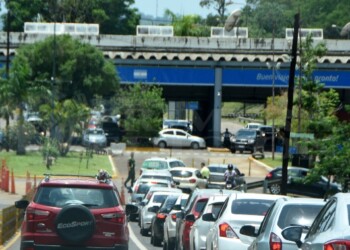 Iniciaron relevamiento para saber cuánto pierde Iguazú por la lentitud en la frontera