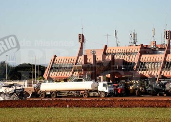 Aseguran que disminuyeron las reservas por el cierre del aeropuerto de Posadas