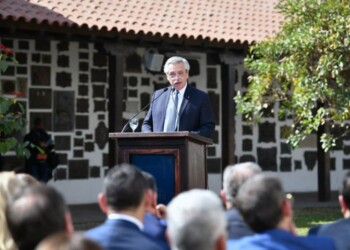 Alberto Fernández dijo que el Gobierno enfrenta “una embestida de grupos concentrados”