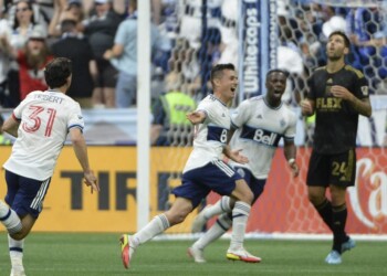 Nada más llegar, el misionero Cubas se coronó campeón en el fútbol canadiense