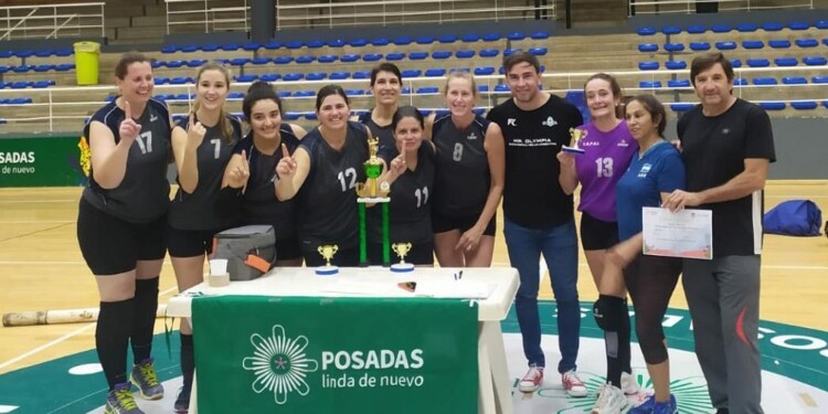 EN LO MÁS ALTO. CAPRI festejó en la Copa de Oro y es el campeón.