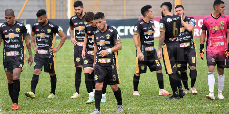 A LEVANTAR. El Colectivero buscará esta tarde volver a la senda del triunfo.