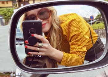 Mirándonos al espejo