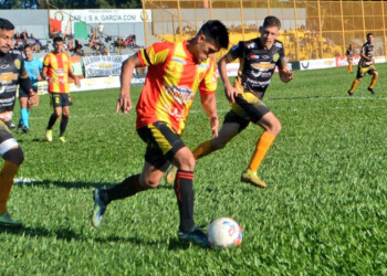 Crucero no pudo con Sarmiento y sumó una nueva derrota