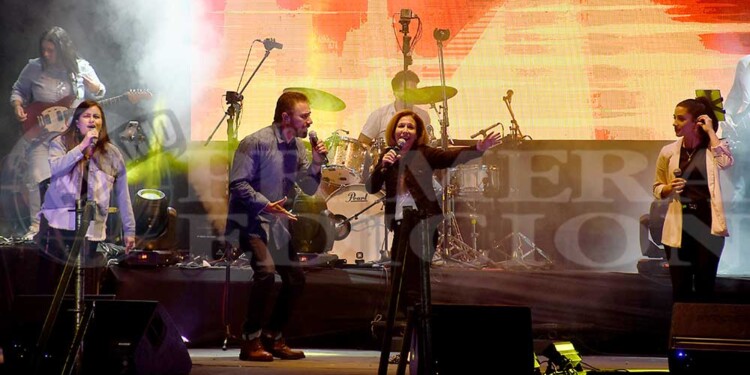 “Cielo Abierto”: Cantos y alabanzas colmaron el anfiteatro Manuel Antonio Ramírez