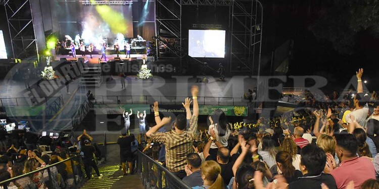 “Cielo Abierto”: Cantos y alabanzas colmaron el anfiteatro Manuel Antonio Ramírez