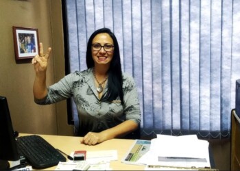 Chocaron a la secretaria de Gobierno de Iguazú: buscan a un motociclista