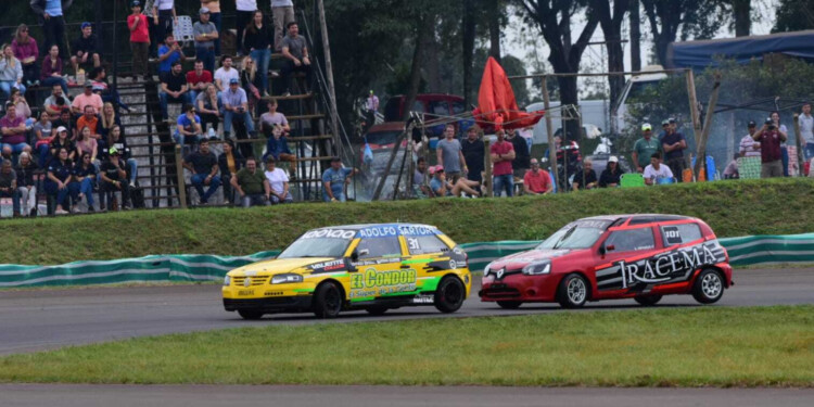 PERSECUCIÓN. Pese a su corta experiencia, Mattive se bancó los embates de Luciano Viana y ganó en su tierra. (Fotos Gentileza D.Recktor/Prensa FeMAD).