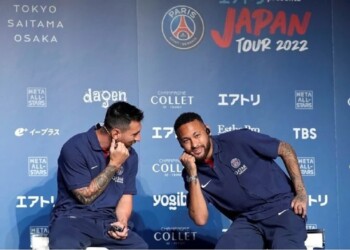 Messi ya está en Japón y entrenó ante 15 mil personas