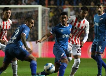 Unión no pudo con Nacional y se despidió de la Copa Sudamericana