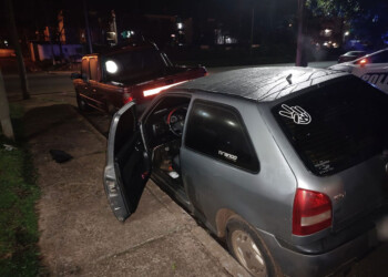 Chocó a una camioneta estacionada y se dio a la fuga