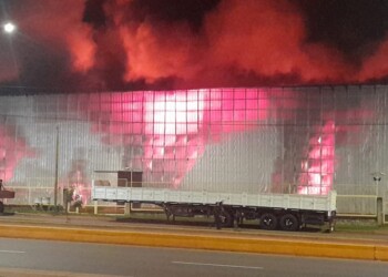 FOTOS y VIDEOS: Se incendia depósito de la AFIP en Posadas
