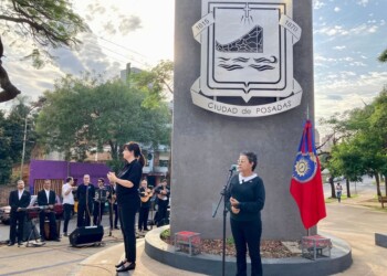 Celebraron el séptimo aniversario de la Bandera de Posadas
