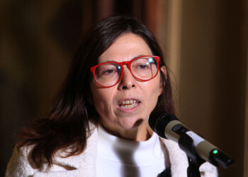 Batakis descartó una devaluación y anticipó que hablará con el FMI