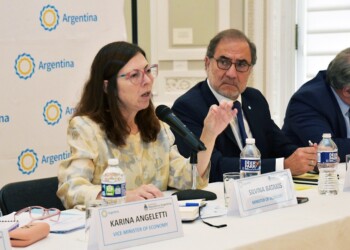 Batakis: “Las metas las tenemos que cumplir y no hablamos de revisarlas”