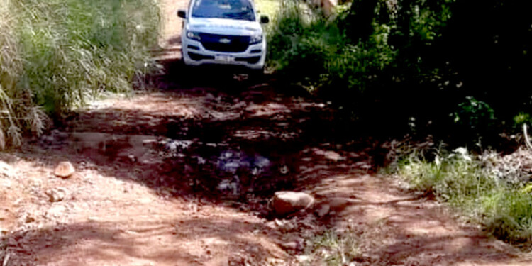 PERSECUCIÓN TRUNCADA. Los lugareños aseguran que la Policía no pudo atrapar a un delincuente por no poder avanzar.