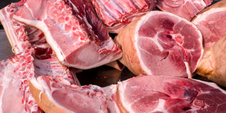 LOS NÚMEROS. La diferencia de precio con el de la carne vacuna y la pérdida del poder adquisitivo de los consumidores son dos puntos fundamentales que favorecen a la venta de la carne de cerdo en Misiones.