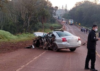 Automovilista está grave tras chocar con un colectivo