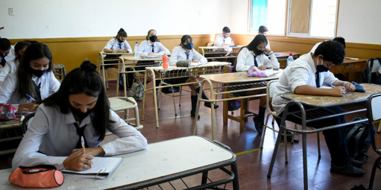 TENSIÓN. Admitió que la medida servirá para flexibilizar el sistema educativo pero también para sostener a los estudiantes dentro del sistema.