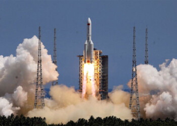 Pedazos de un cohete chino fuera de control podrían caer este fin de semana sobre la Argentina