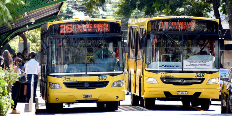 SIN SUBI. Los usuarios del servicio de transporte tendrán que esperar para abonar de manera electrónica sus boletos.