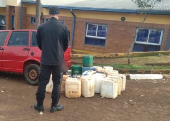 Joven llevaba en su auto 500 litros de combustible