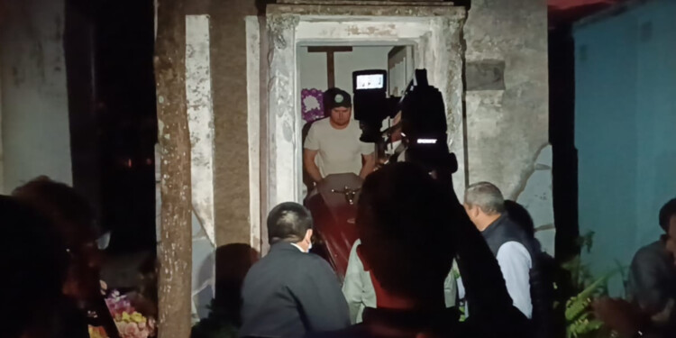 Adiós a Carlos Acuña: “Tengo el corazón destruido porque se fue mi compañero de toda la vida”