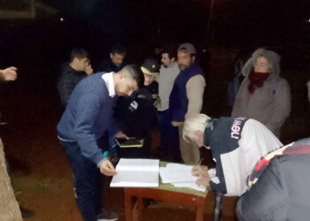 Vecinos de Eldorado reclaman por luminarias para prevenir hechos de inseguridad